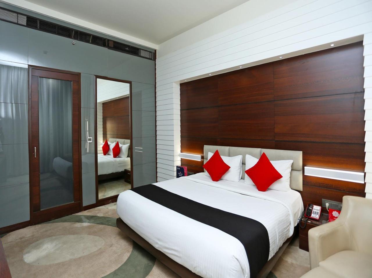 Golden Blossom Imperial Resorts Lucknow Eksteriør billede
