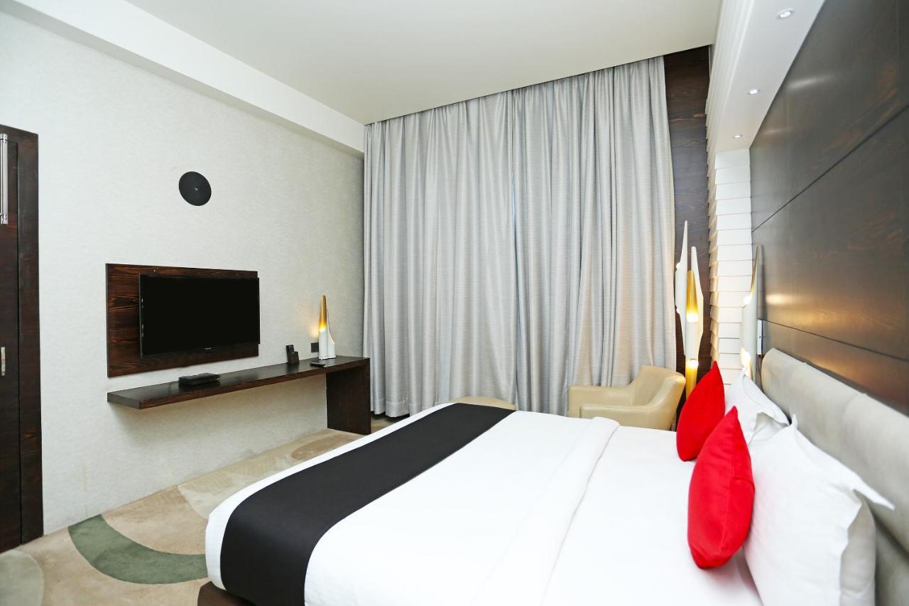 Golden Blossom Imperial Resorts Lucknow Eksteriør billede