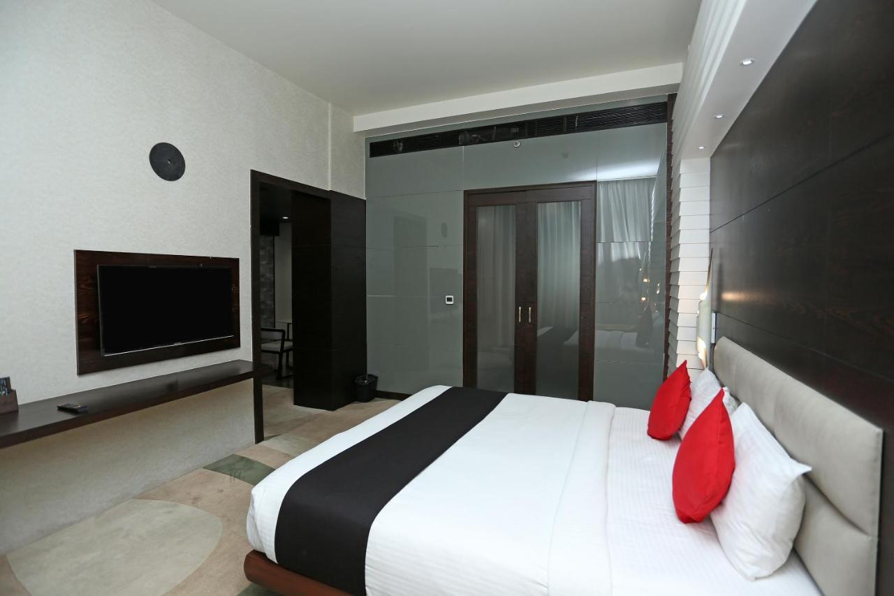 Golden Blossom Imperial Resorts Lucknow Eksteriør billede